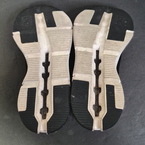 On Cloudnova 2 Women's Size 6 Black White Lace Up Running Shoes - Picture 9 of 11